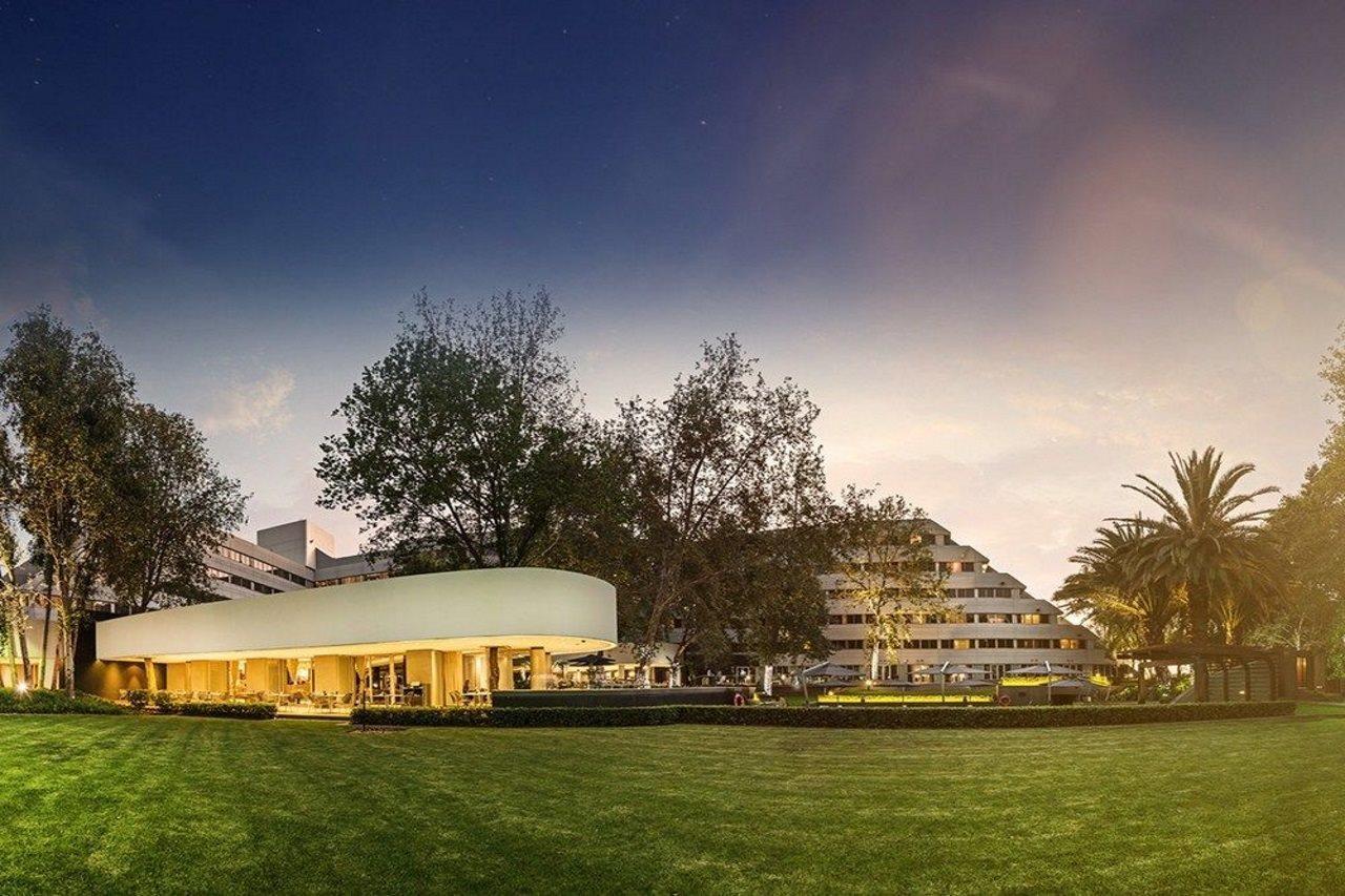 The Maslow Hotel, Sandton Exterior photo